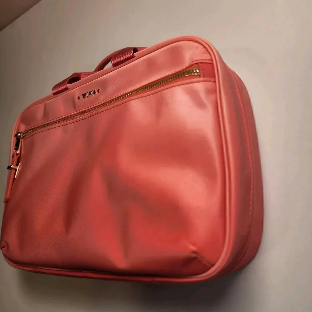 NWT TUMI Voyageur MELISSA Zippered Cosmetic Toiletry Bag PINK OMBRE